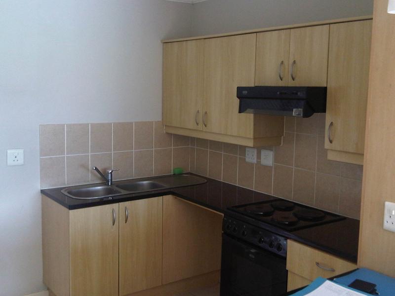 To Let 2 Bedroom Property for Rent in Royal Ascot Western Cape
